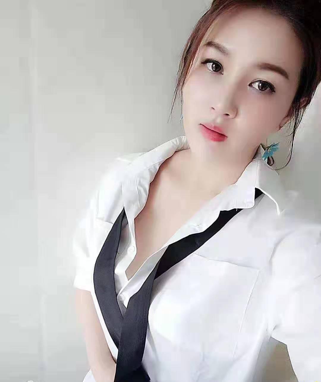 肤白貌美身材好，性感火辣的高颜值妹子
